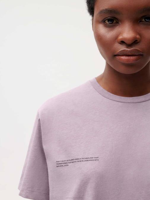 mujer camiseta con tinte alimentario Pangaia arándano azul ropa TDTH141