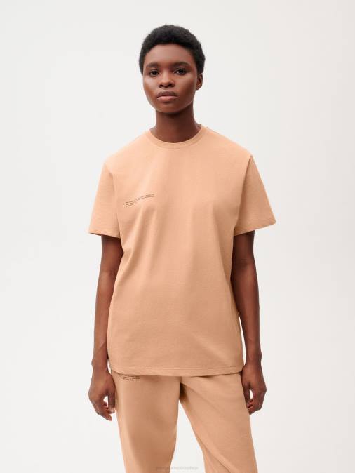 mujer camiseta con tinte alimentario Pangaia rooibos rojo ropa TDTH202