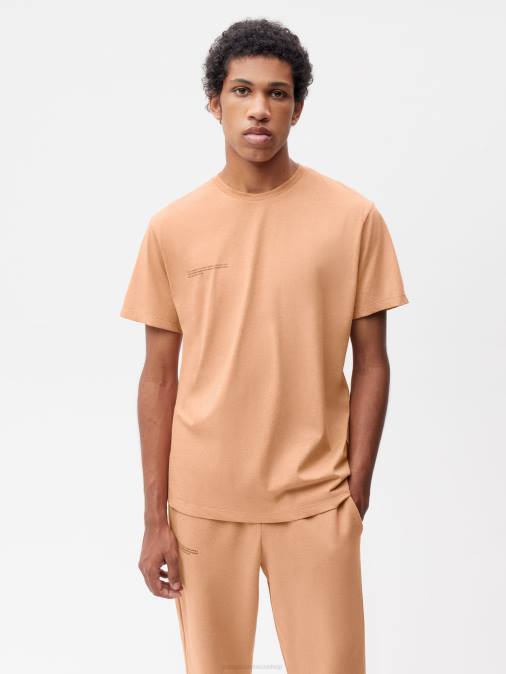 mujer camiseta con tinte alimentario Pangaia rooibos rojo ropa TDTH202
