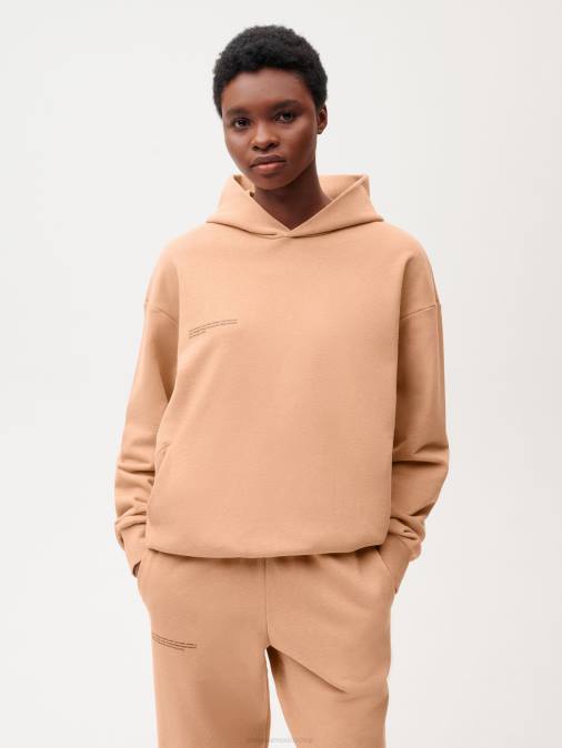 mujer sudadera con capucha de tinte alimentario Pangaia rooibos rojo ropa TDTH29